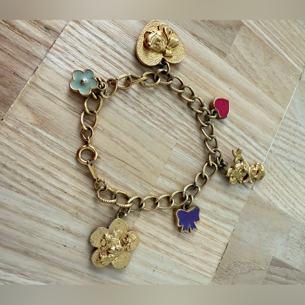 Vintage Disney Minnie Mouse gold tone heart charm bracelet